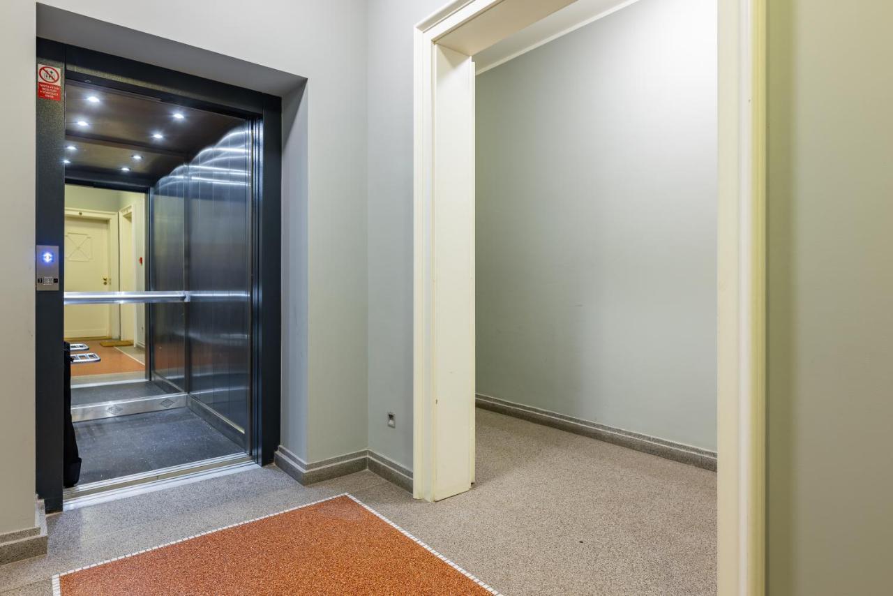 Dlouha Palace - Live In One Of The Best Streets Prague Exterior photo